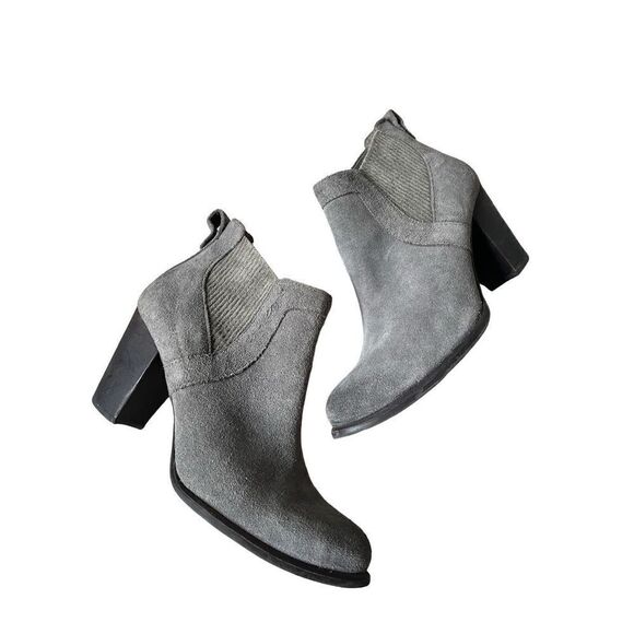 UGG Cobie II Suede Heel Ankle Boots Womens Gray size 11 - Picture 1 of 11